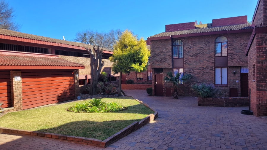 2 Bedroom Property for Sale in The Hill Gauteng