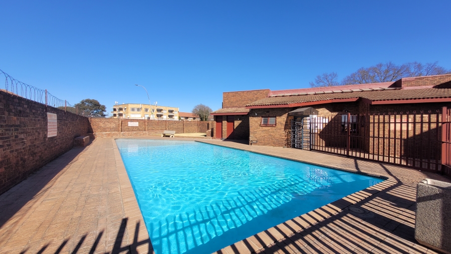 2 Bedroom Property for Sale in The Hill Gauteng