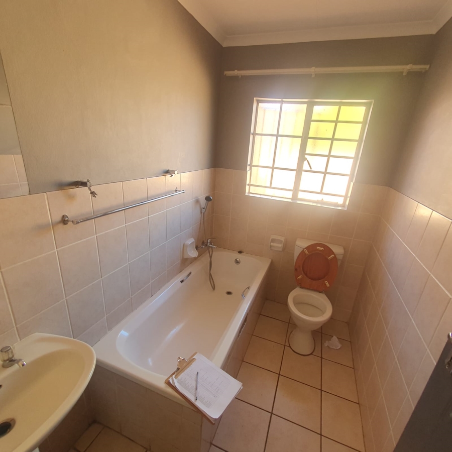 To Let 3 Bedroom Property for Rent in Dorandia Gauteng