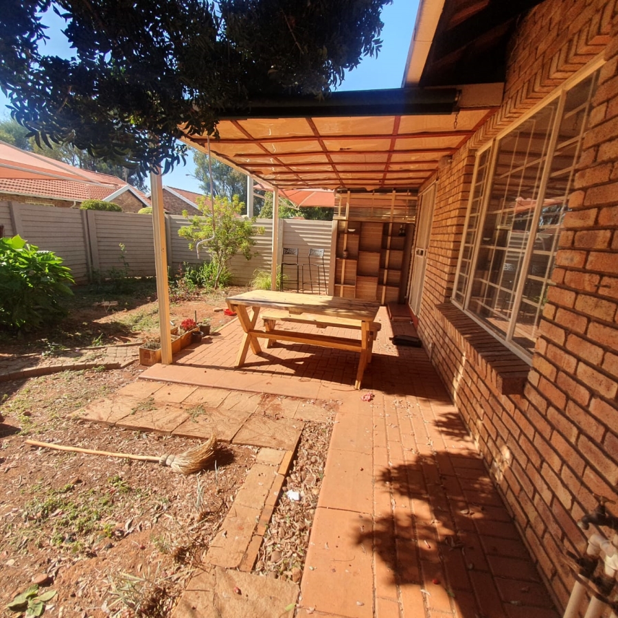 To Let 3 Bedroom Property for Rent in Dorandia Gauteng