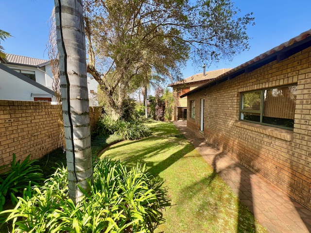 4 Bedroom Property for Sale in Woodhill Estate Gauteng