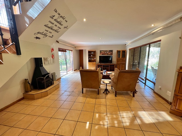 4 Bedroom Property for Sale in Woodhill Estate Gauteng