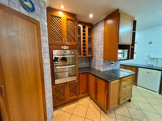 4 Bedroom Property for Sale in Woodhill Estate Gauteng