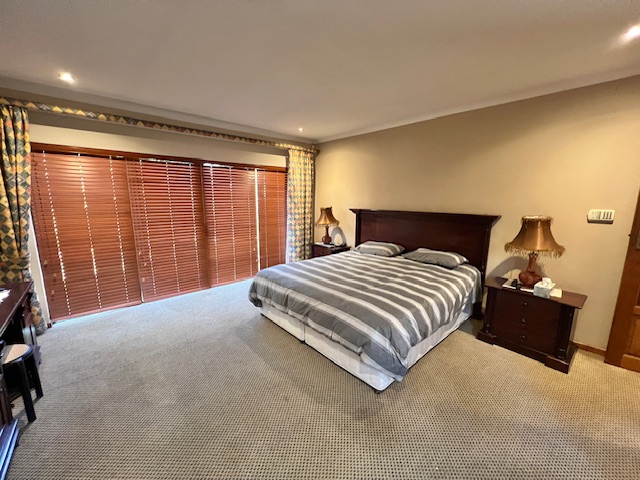 4 Bedroom Property for Sale in Woodhill Estate Gauteng