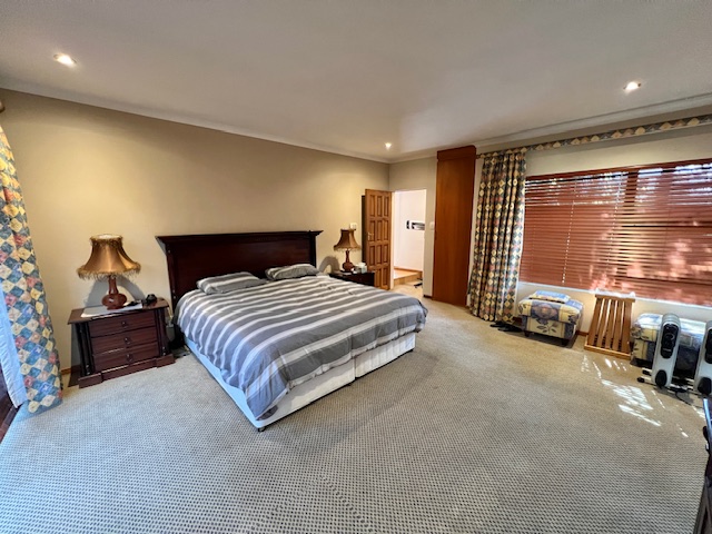 4 Bedroom Property for Sale in Woodhill Estate Gauteng