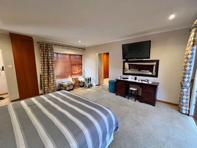 4 Bedroom Property for Sale in Woodhill Estate Gauteng