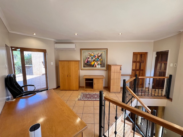 4 Bedroom Property for Sale in Woodhill Estate Gauteng