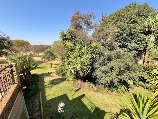 4 Bedroom Property for Sale in Woodhill Estate Gauteng