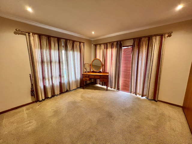 4 Bedroom Property for Sale in Woodhill Estate Gauteng