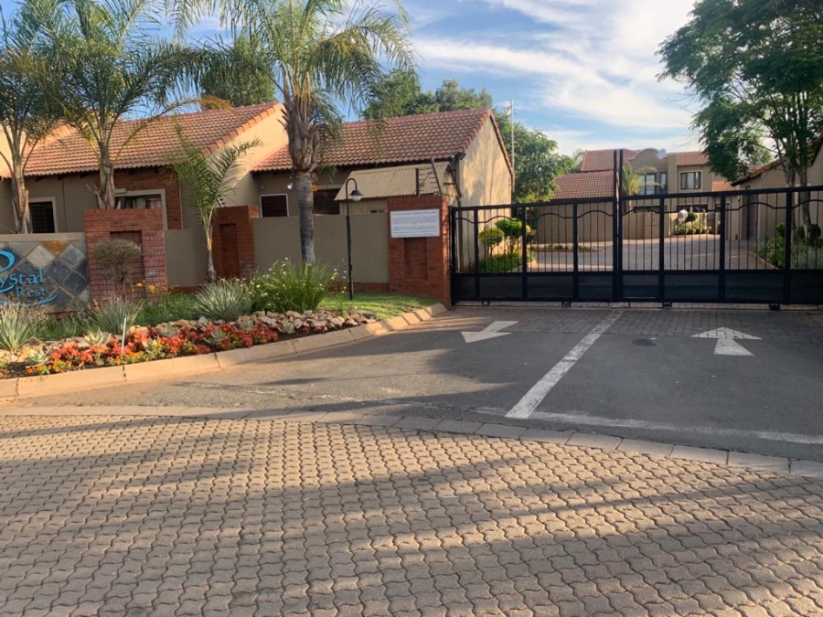 To Let 2 Bedroom Property for Rent in Eco Park Gauteng