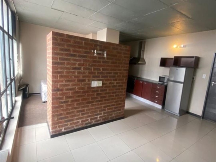 To Let 1 Bedroom Property for Rent in New Doornfontein Gauteng