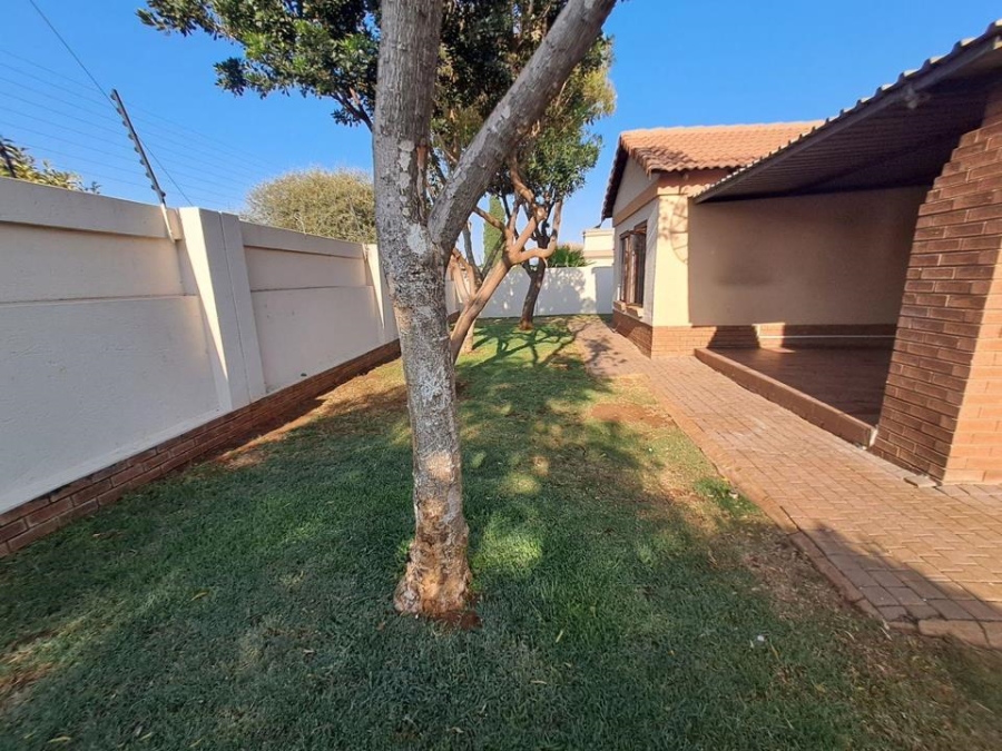 To Let 3 Bedroom Property for Rent in Montana Gauteng