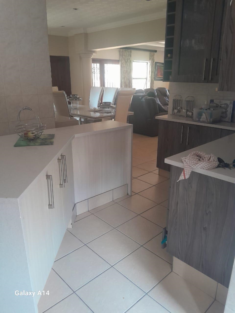 4 Bedroom Property for Sale in Doornpoort Gauteng