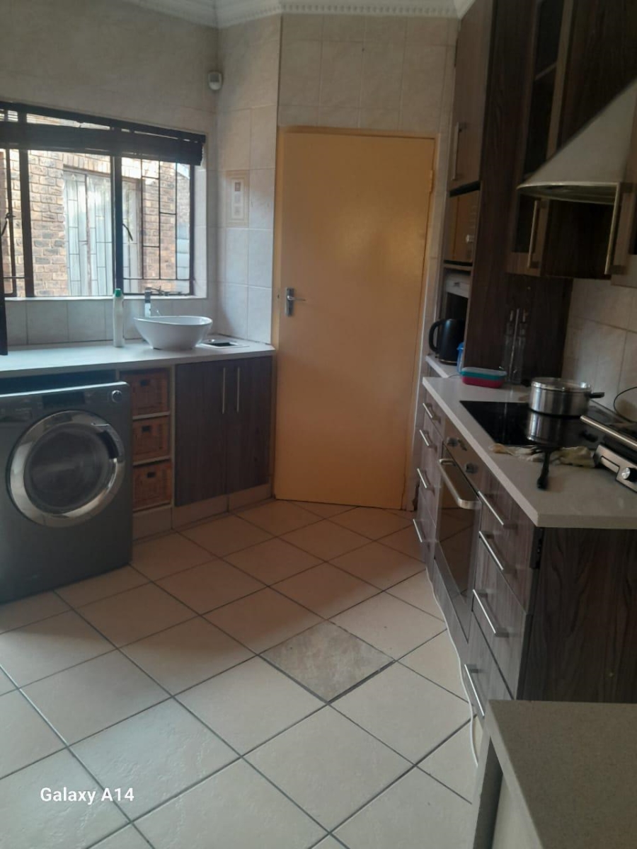 4 Bedroom Property for Sale in Doornpoort Gauteng