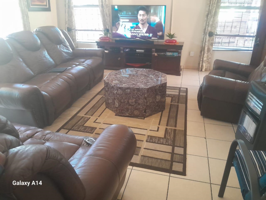 4 Bedroom Property for Sale in Doornpoort Gauteng