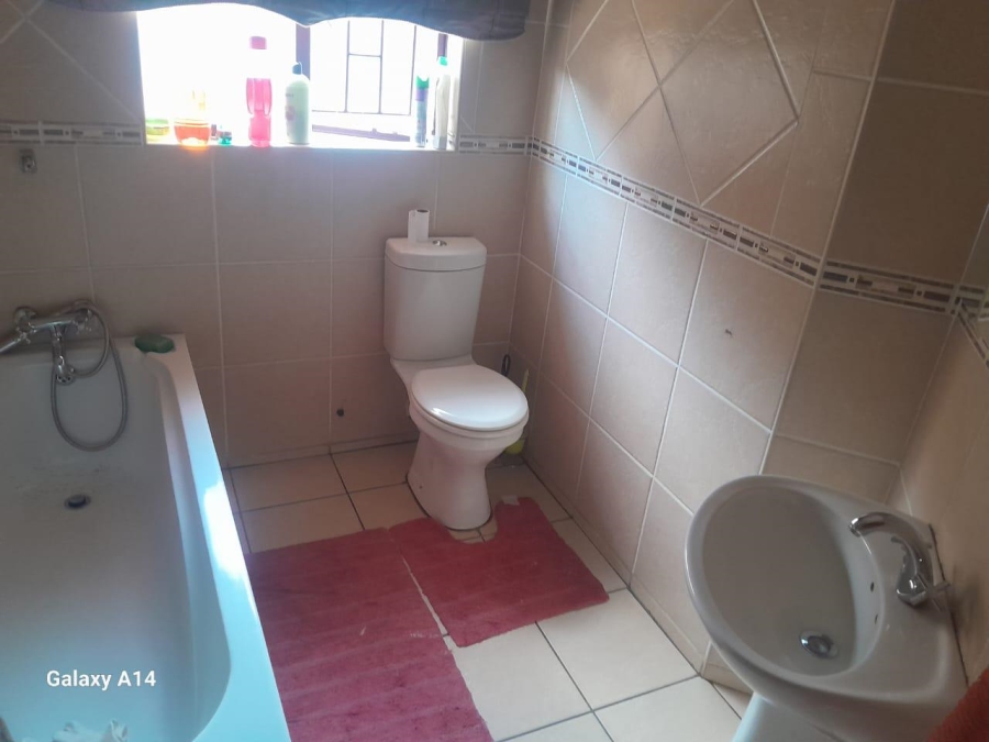 4 Bedroom Property for Sale in Doornpoort Gauteng