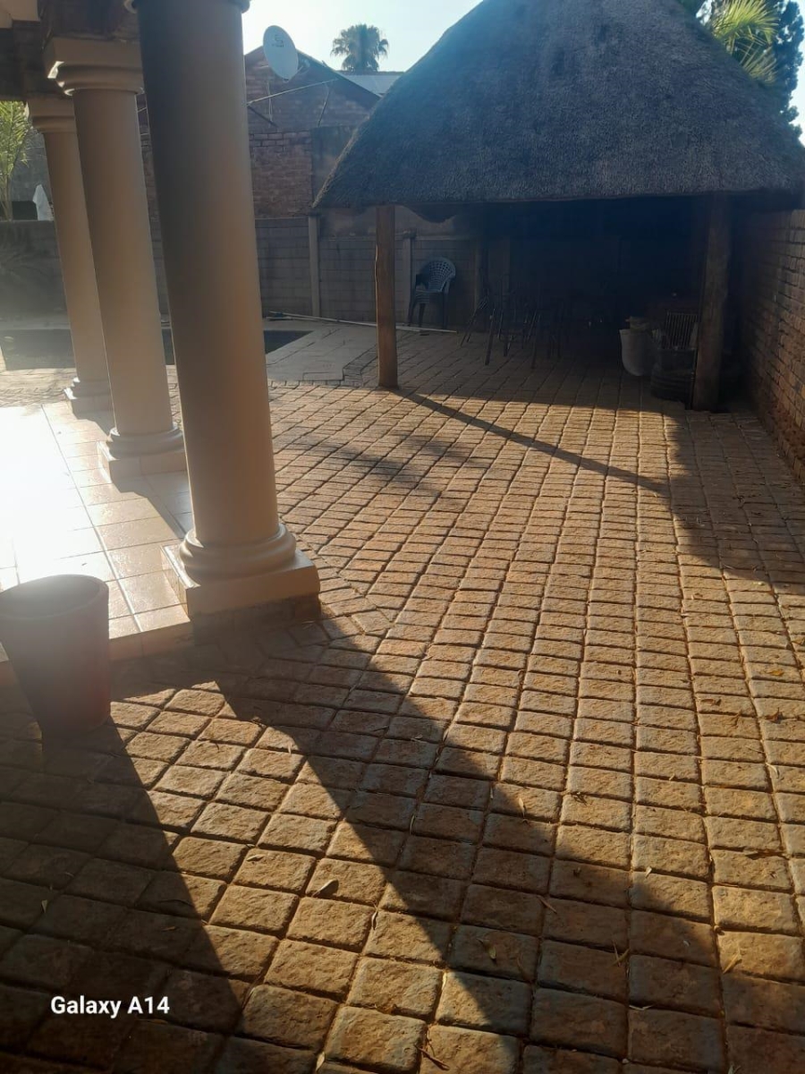 4 Bedroom Property for Sale in Doornpoort Gauteng