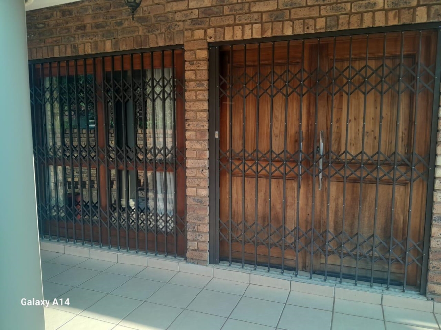 4 Bedroom Property for Sale in Doornpoort Gauteng