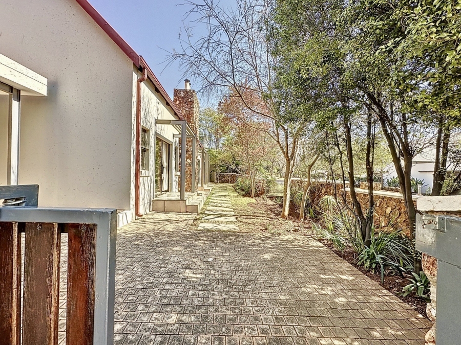 To Let 4 Bedroom Property for Rent in Southdowns Estate Gauteng