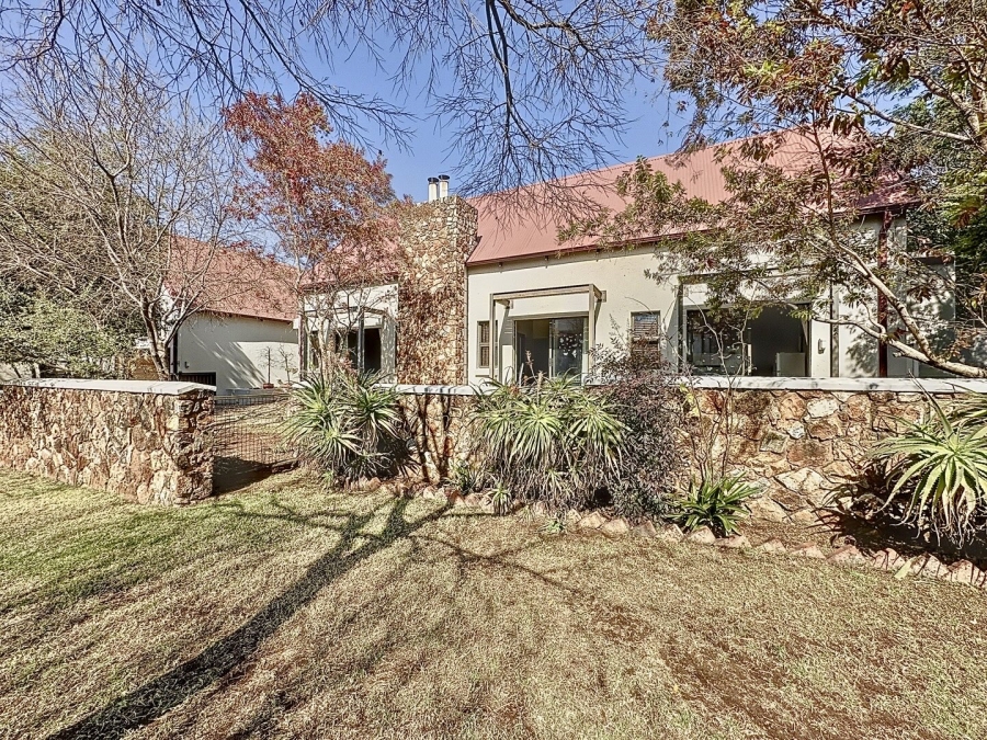 To Let 4 Bedroom Property for Rent in Southdowns Estate Gauteng