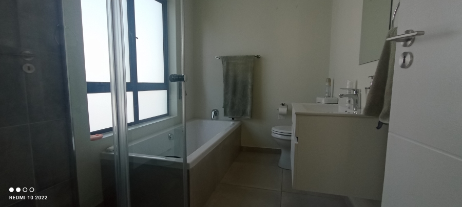 To Let 3 Bedroom Property for Rent in Broadacres Gauteng