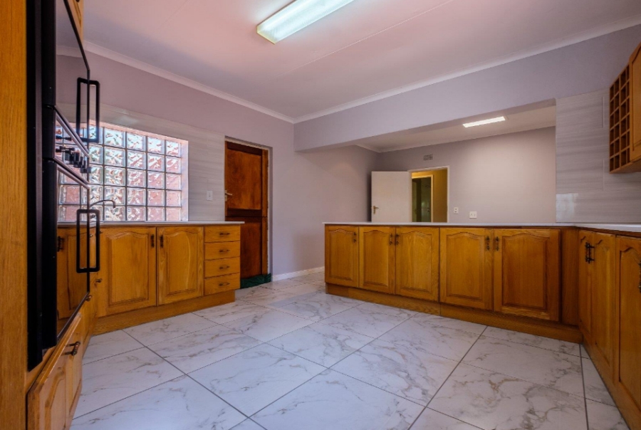 3 Bedroom Property for Sale in Mulbarton Gauteng