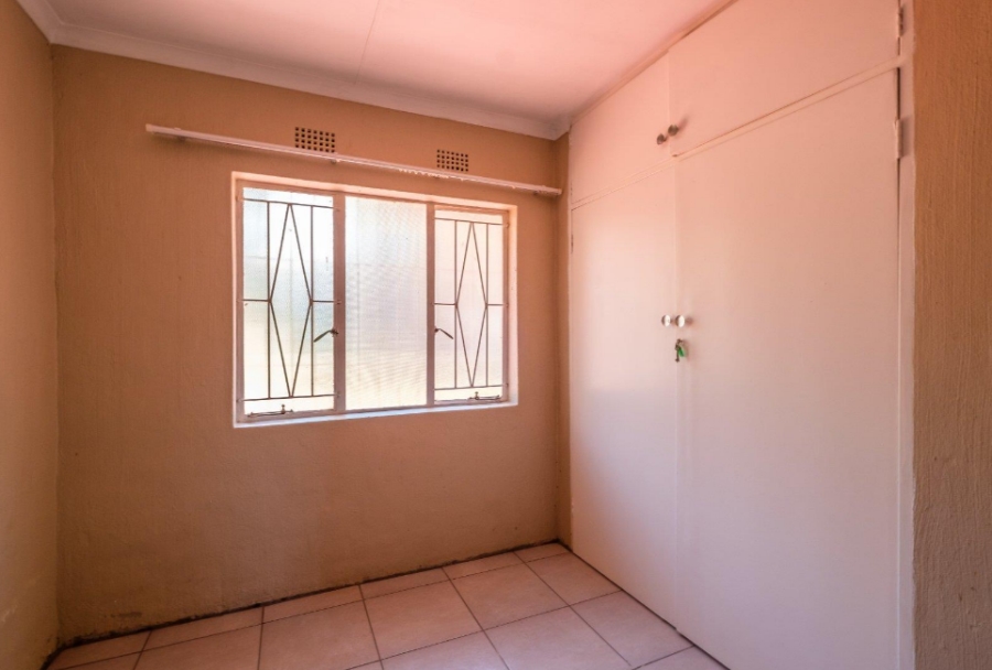 3 Bedroom Property for Sale in Mulbarton Gauteng