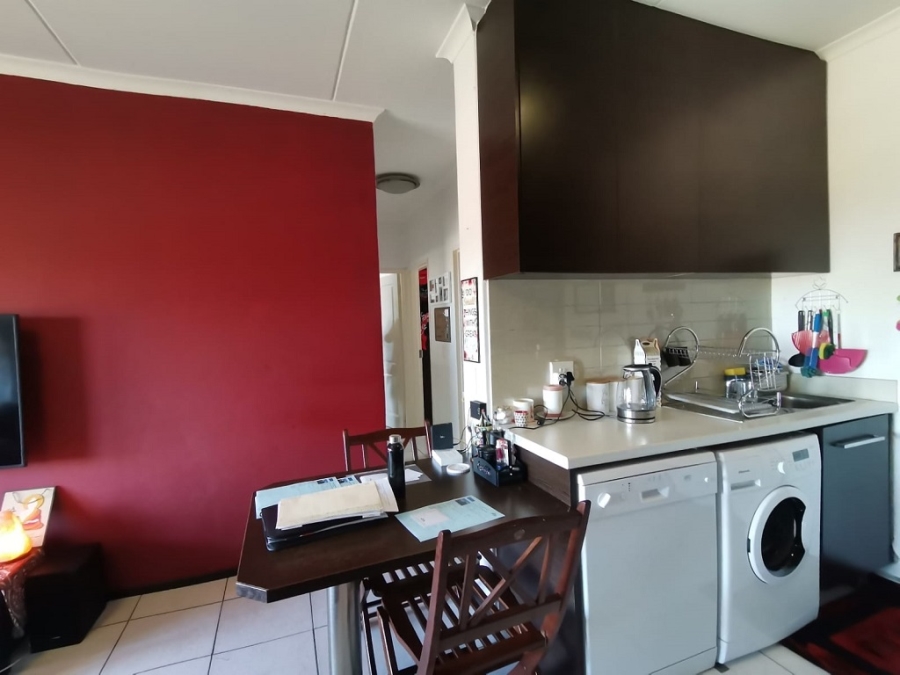 3 Bedroom Property for Sale in Oakdene Gauteng