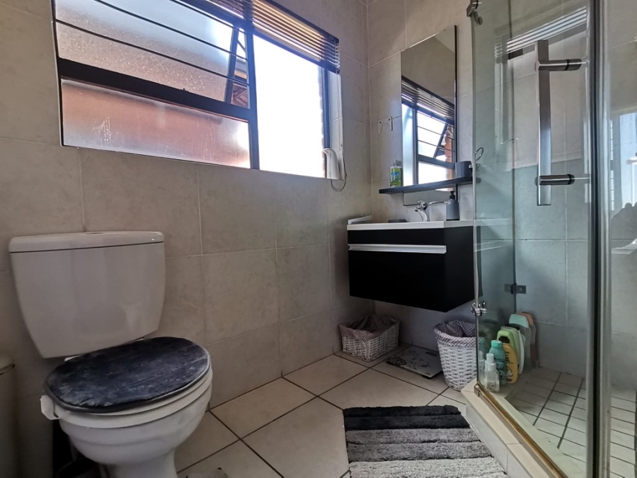 3 Bedroom Property for Sale in Oakdene Gauteng