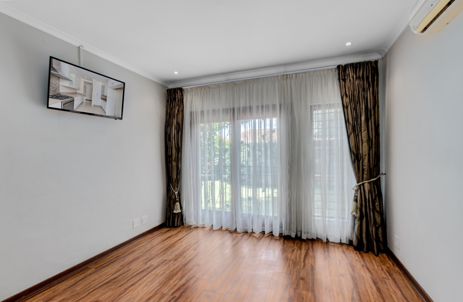 2 Bedroom Property for Sale in Bryanston Gauteng