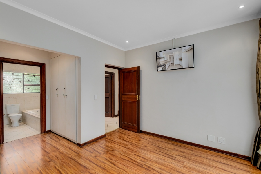 2 Bedroom Property for Sale in Bryanston Gauteng