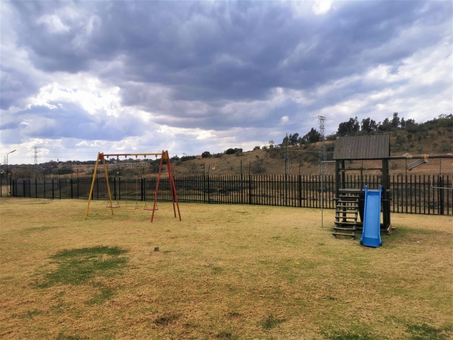 To Let 2 Bedroom Property for Rent in Wilgeheuwel Gauteng