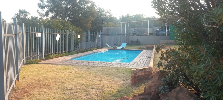 2 Bedroom Property for Sale in South Crest Gauteng