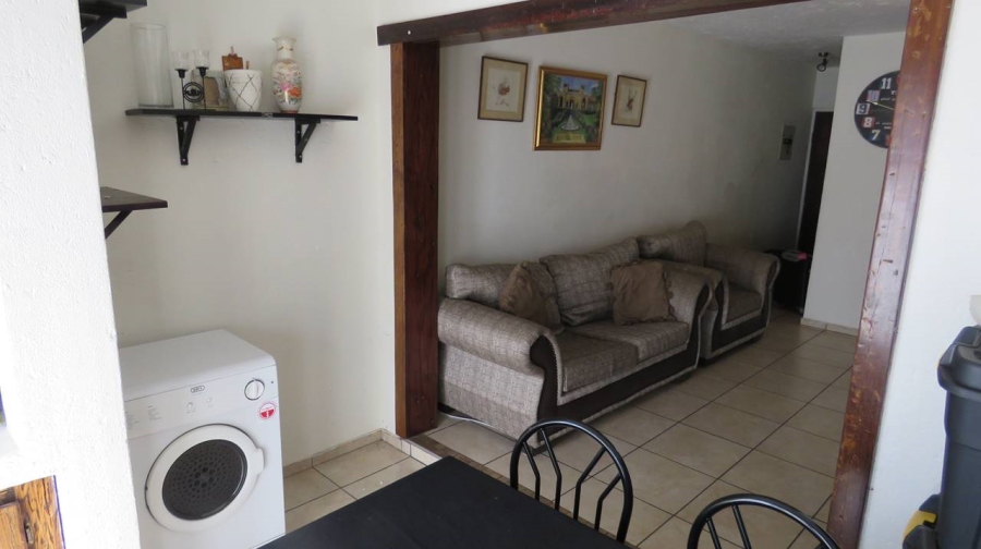 2 Bedroom Property for Sale in South Crest Gauteng