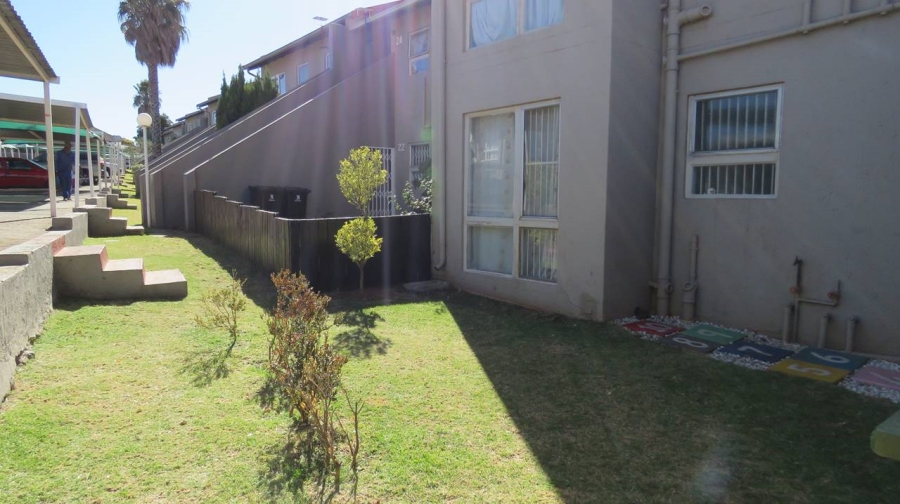 2 Bedroom Property for Sale in South Crest Gauteng