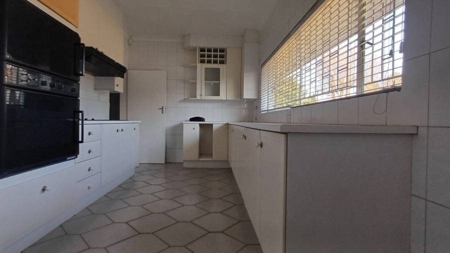 To Let 3 Bedroom Property for Rent in Raceview Gauteng