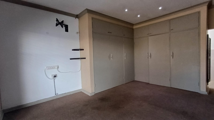 To Let 3 Bedroom Property for Rent in Raceview Gauteng