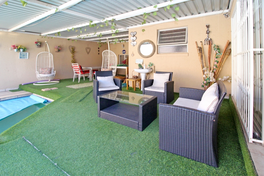 4 Bedroom Property for Sale in Crosby Gauteng