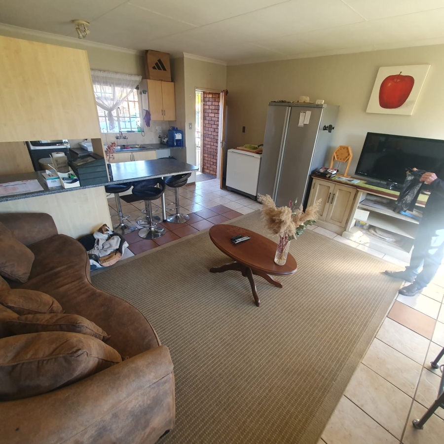 To Let 2 Bedroom Property for Rent in Magalieskruin Gauteng