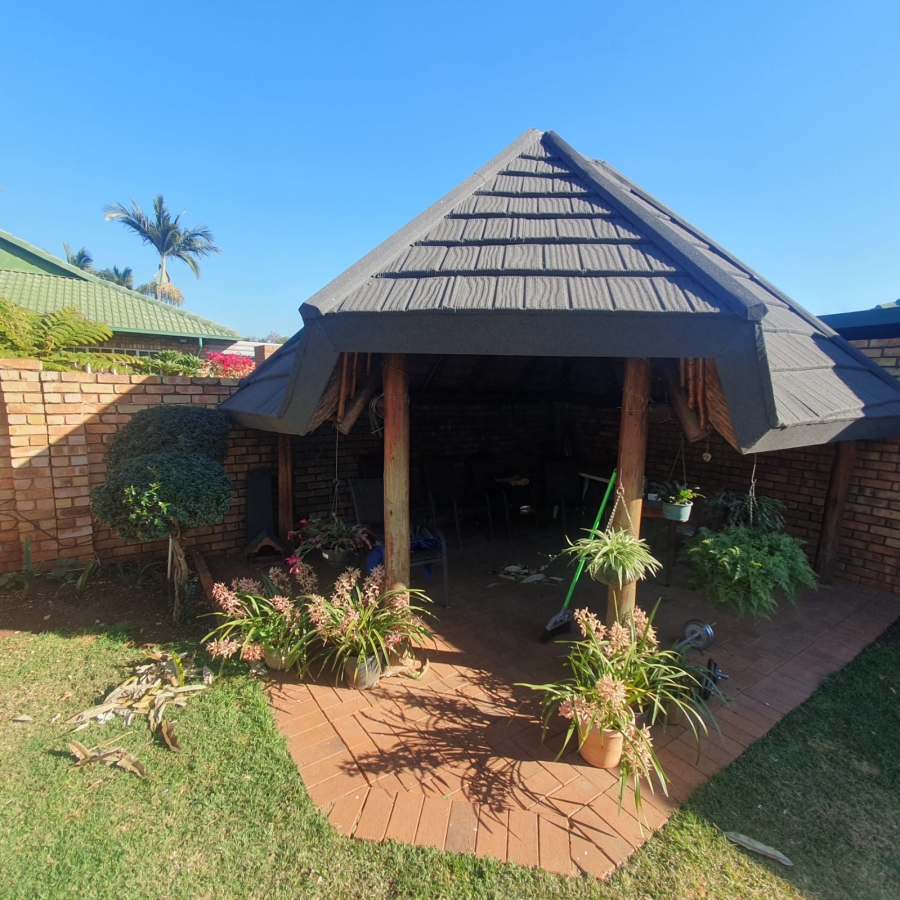 To Let 2 Bedroom Property for Rent in Magalieskruin Gauteng