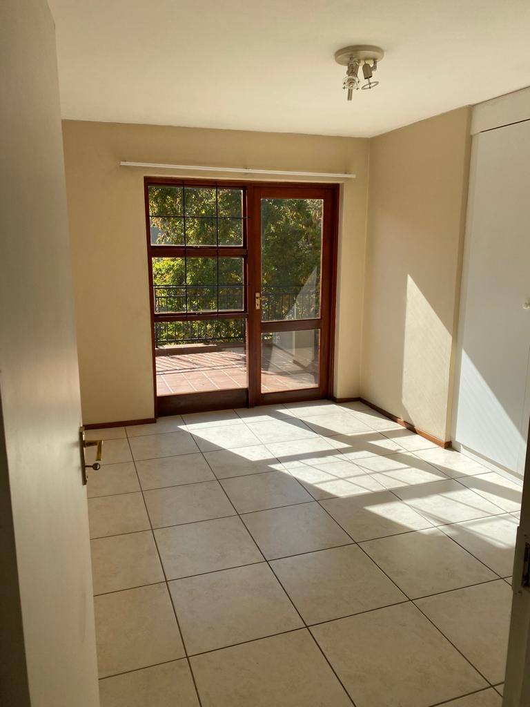 To Let 2 Bedroom Property for Rent in Bryanston Gauteng