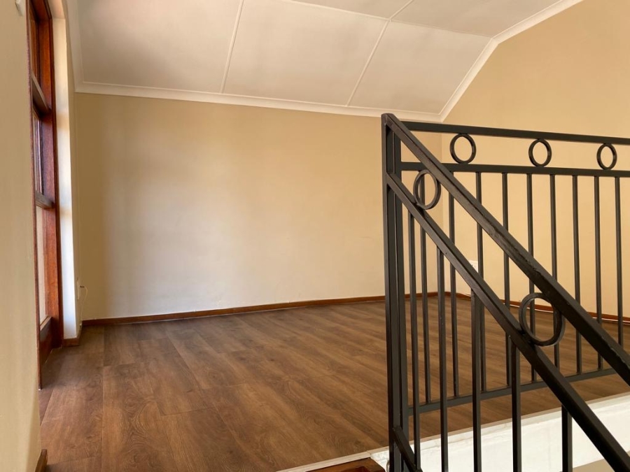 To Let 2 Bedroom Property for Rent in Bryanston Gauteng