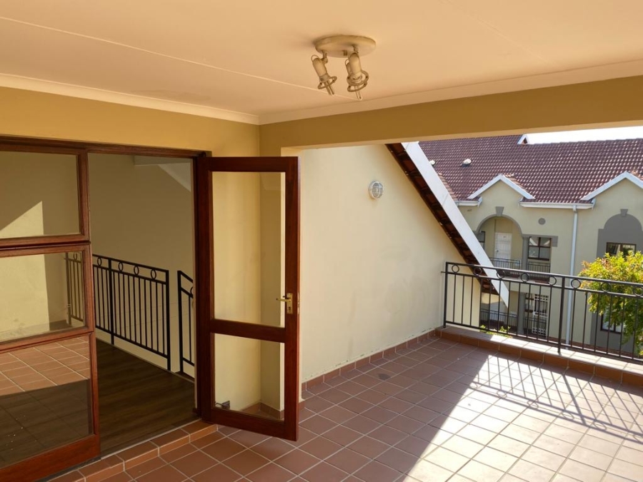 To Let 2 Bedroom Property for Rent in Bryanston Gauteng