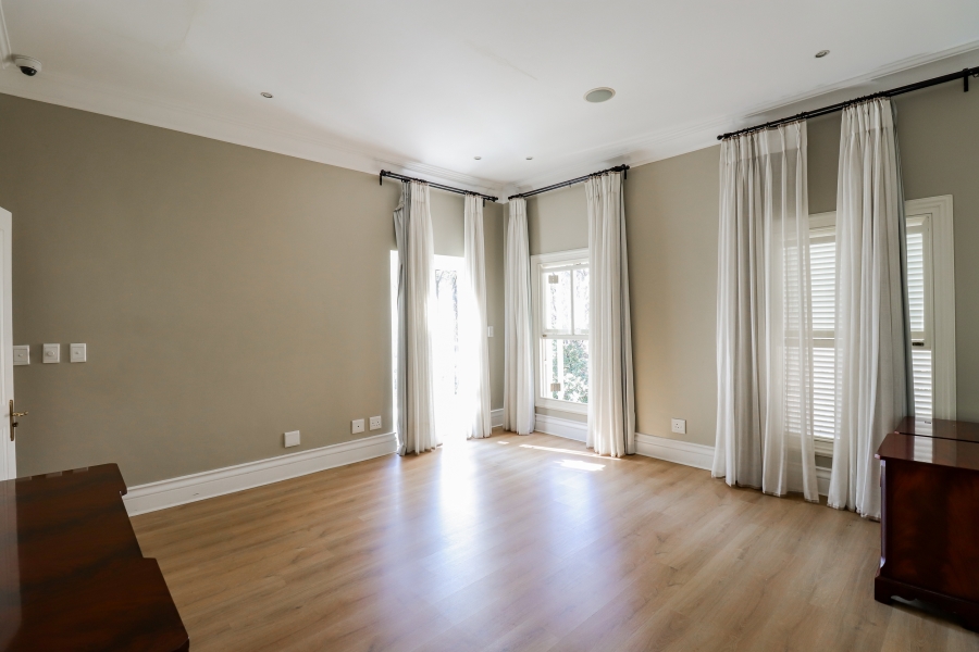 To Let 5 Bedroom Property for Rent in Sandhurst Gauteng