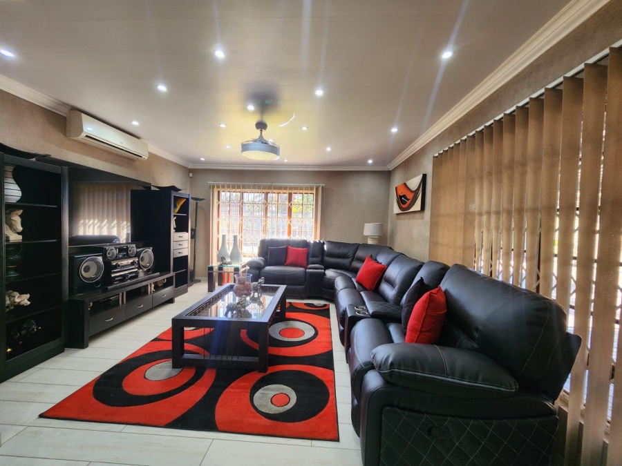 3 Bedroom Property for Sale in Falcon Ridge Gauteng