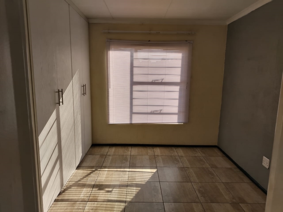 To Let 2 Bedroom Property for Rent in Honeydew Gauteng