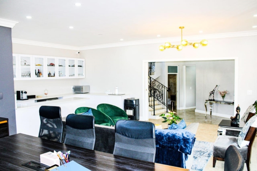 4 Bedroom Property for Sale in Lonehill Gauteng