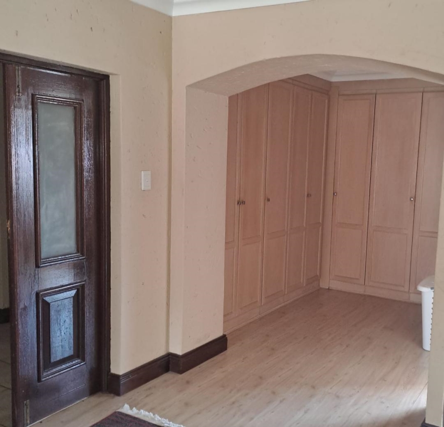 4 Bedroom Property for Sale in Faerie Glen Gauteng