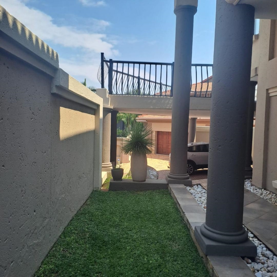 4 Bedroom Property for Sale in Faerie Glen Gauteng