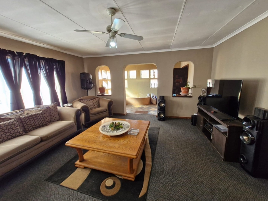 4 Bedroom Property for Sale in Doornpoort Gauteng